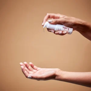 Lubrifiant 100% naturel à base d’eau enrichi à l’acide hyaluronique Lubrifiant 100% naturel à base d’eau enrichi à l’acide hyaluronique